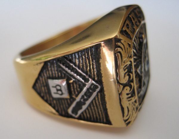 GOLD PAST MASTER FREEMASON RING / MASONIC RING - GOLD PLATED AND STEEL COLOR TOP - WITH MASONIC SYMBOLS - Image 3